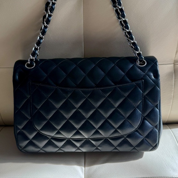 Authentic CHANEL Classic Double Flap Bag Jumbo Black Lamb Leather Silver Box - Picture 5 of 16